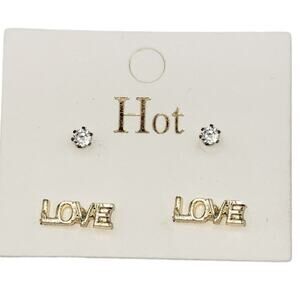 5/10 NWT rhinestone and gold LOVE earrings